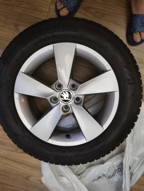 04 Jantes et pneus Skoda Fabia 185/65R15