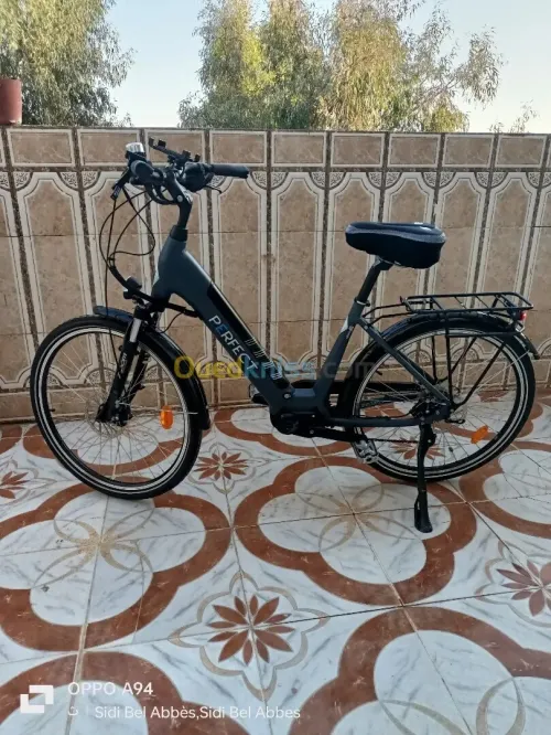 Vélo électrique de marque perfect français 
