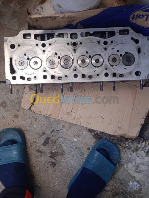 culasse 1.9 DCI 130 ch