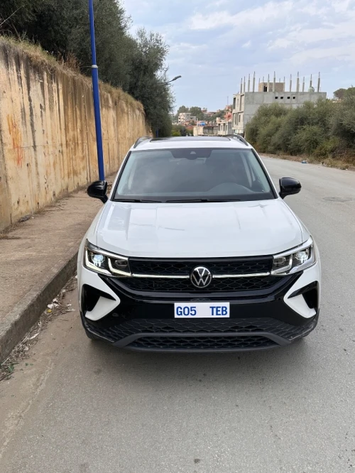 Volkswagen Taos 2024 SE Black 