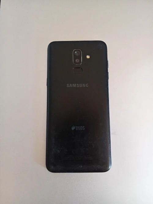 SAMSUNG Galaxy j8