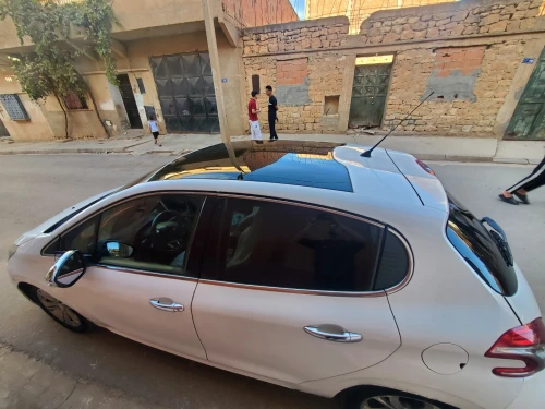 Peugeot 208 2013 Allure