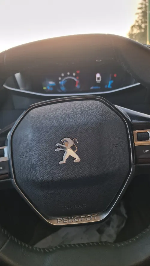 Peugeot 208 2023 Allure Pack