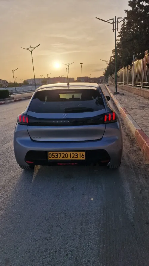 Peugeot 208 2023 Allure Pack