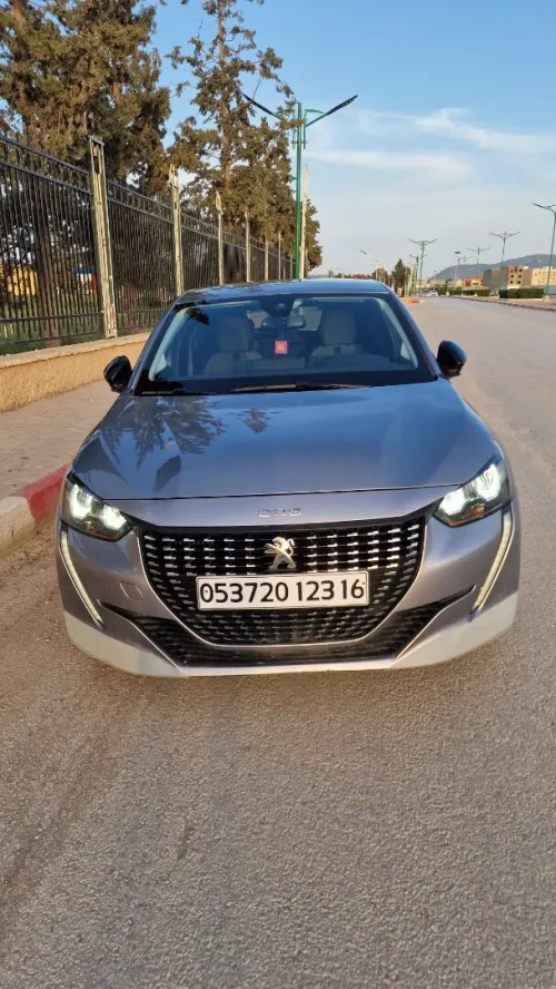 Peugeot 208 2023 Allure Pack