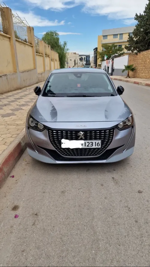 Peugeot 208 2023 Allure Pack