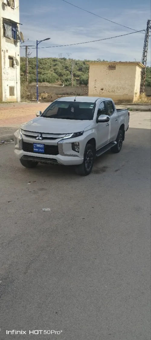 Mitsubishi L200 2021 Doube cabine Evolution