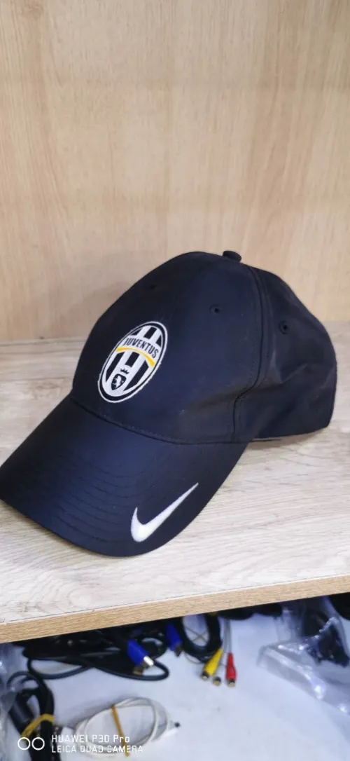 Casquette nike noir orignal 