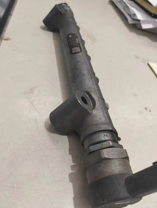 Rampe d'injecteur kia carens et hyundai