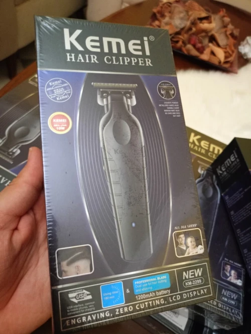 Tondeuse kemei 2299 original 10w quantité disponible vente au détail