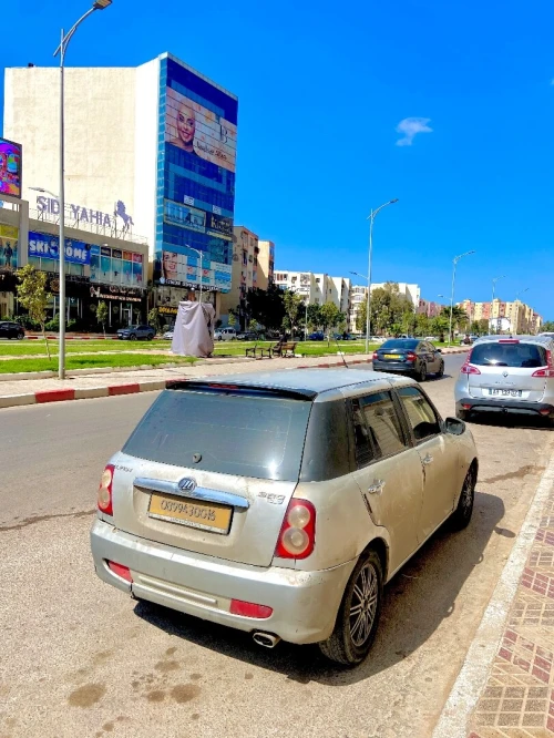 Lifan 320 2013 La tout 1er main men la maison