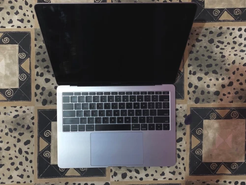 MAC BOOK PRO 13 inch 2017