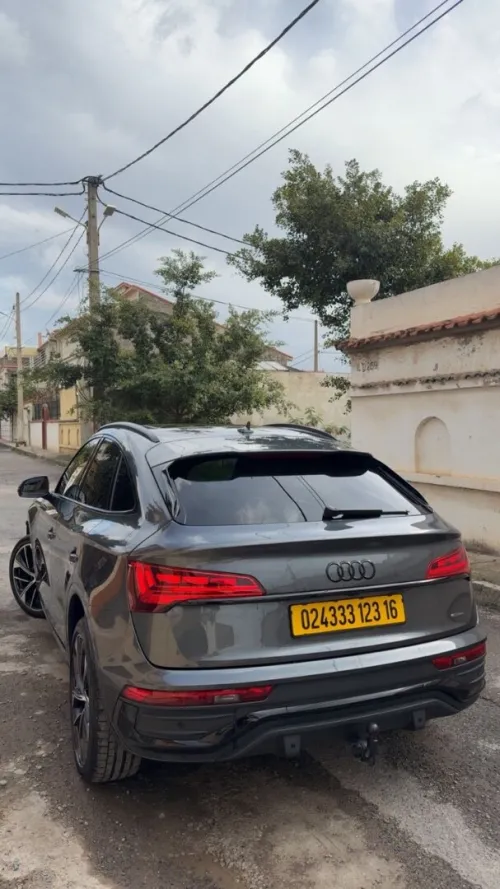 Audi Q5 2023 S line Quattro