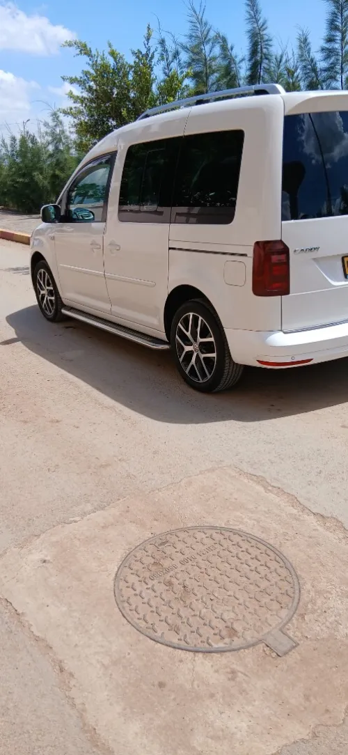 Volkswagen Caddy 2017 Highline