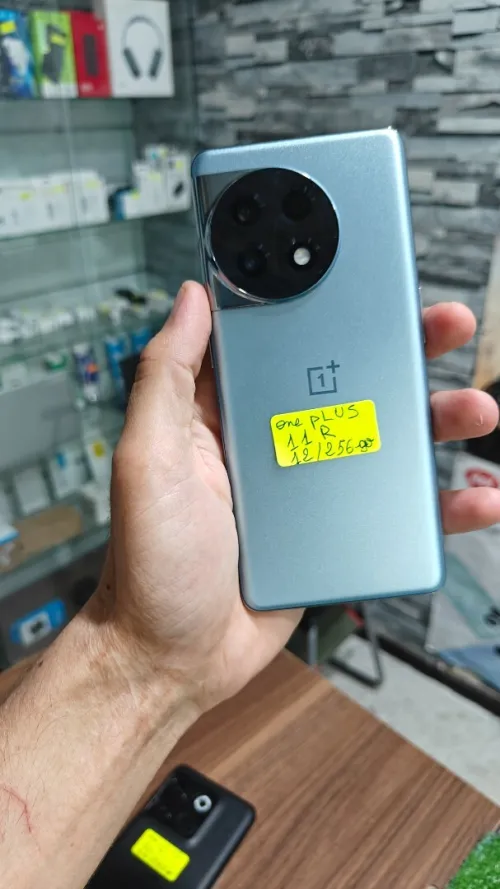 one plus 11R