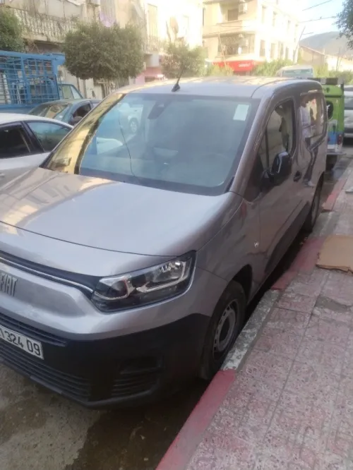 Fiat Doblo 2024 Itali