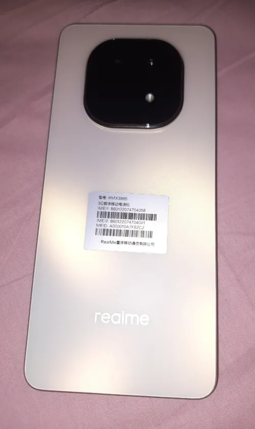 Realme V60