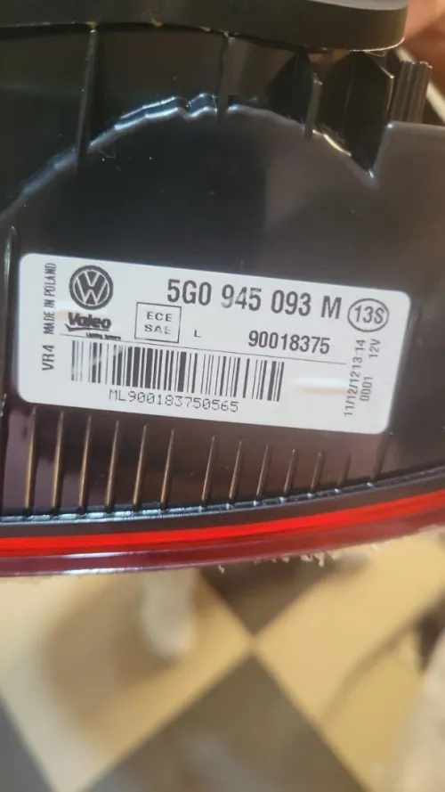 Feux arrière  VOLKSWAGEN Golf 7 côté ail côté gauche 