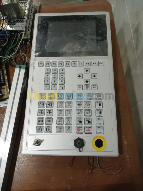 PLC INJECTION PLASTIQUE