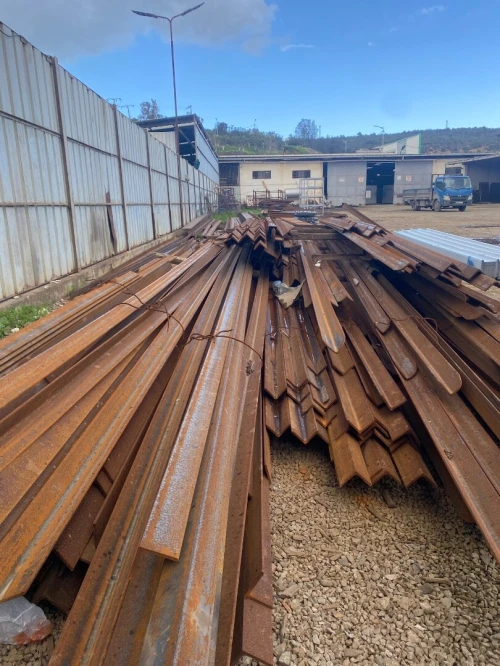 Corniere 80x80x8mm