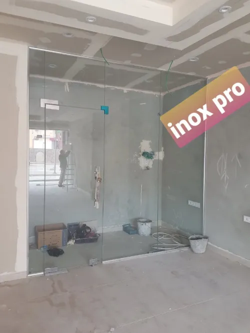 Vitrine et séparation en verre trempé 