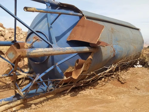 Silo de ciment 60 tonnes et 25 tonnes