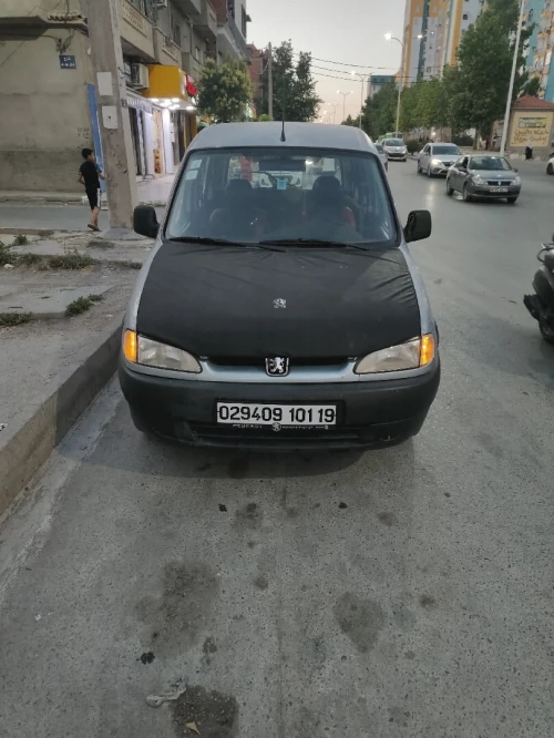 Peugeot Partner 2001 Ouchwya