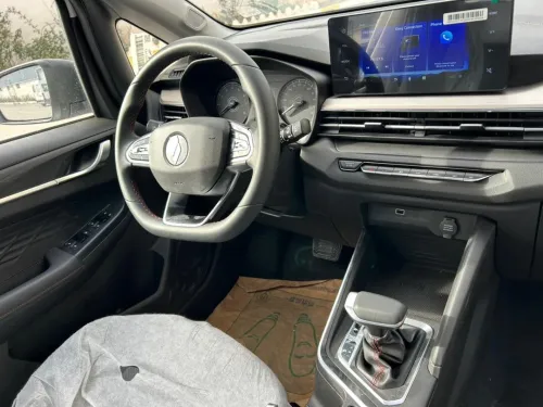 Geely GX3 PRO  2025 Livan