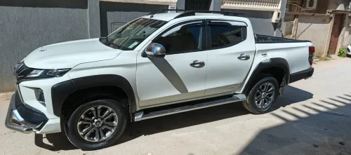 Mitsubishi L200 2022 Doube cabine Evolution