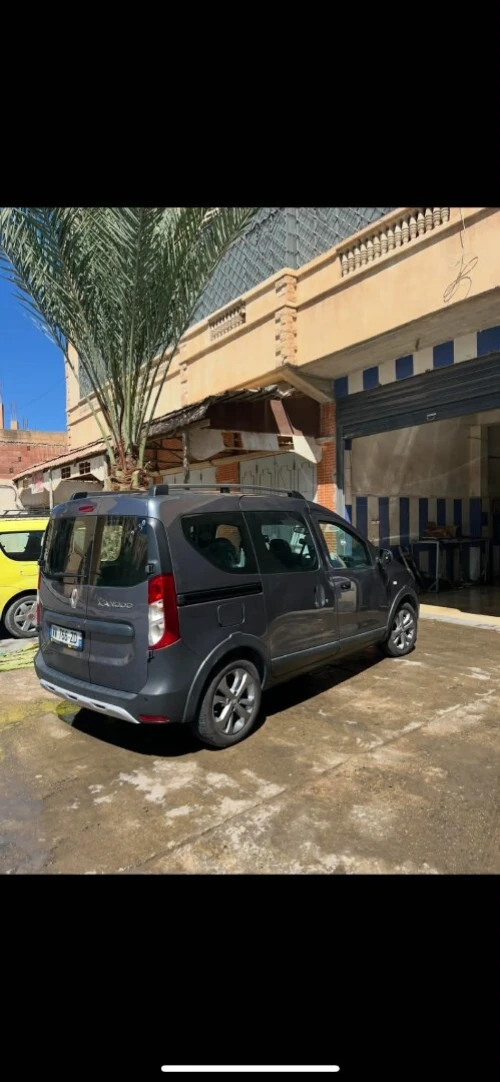 Renault Kangoo 2025 stepwey
