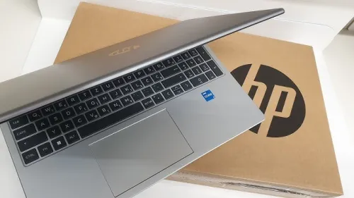 LAPTOP HP 250 G10  I5-1334U/8G/256SSD/15.6'' FHD/ WIN11/SILVER/NEW SOUS AMBALAGE