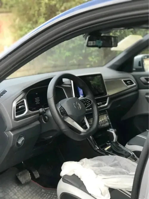 Volkswagen T-Roc 2025 R-Line 