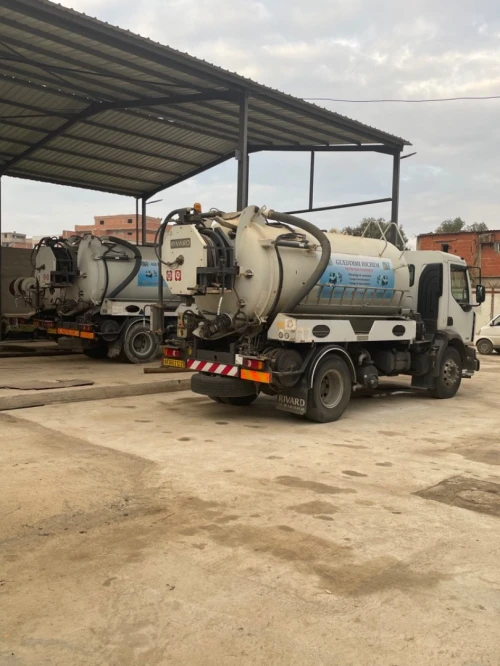 Camion débouchage canalisation 