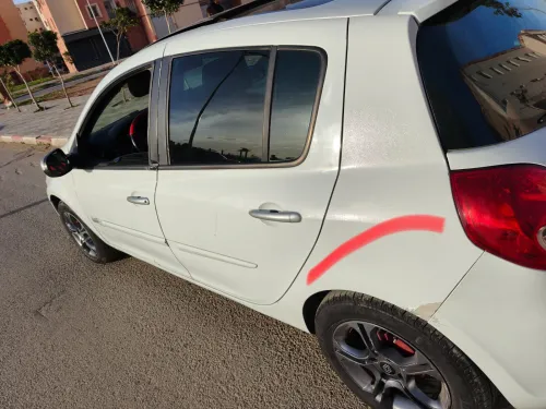 Renault Clio 3 2010 Night and day