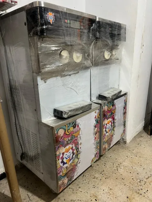 Location 2 Machines à Glace Professionnelles idéal pour commerce.