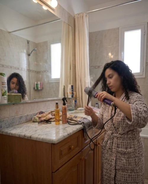 Brosse Soufflante & Stylisante Grundig - Le brushing volumineux et rapide à la maison (سلعة كابا)