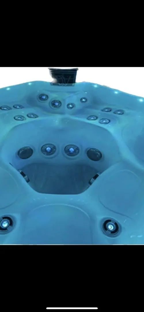 Equipements piscine Emaux , Spa jacuzzi Sundancespas