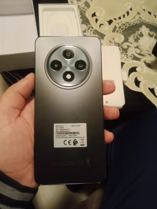 OPPO Reno 12 F