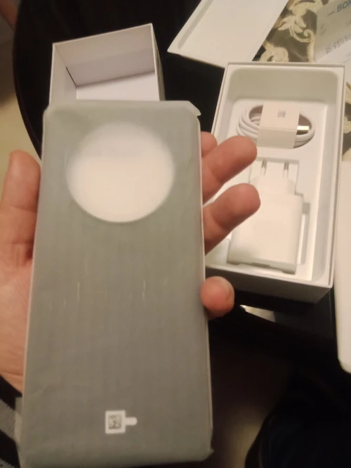 OPPO Reno 12 F