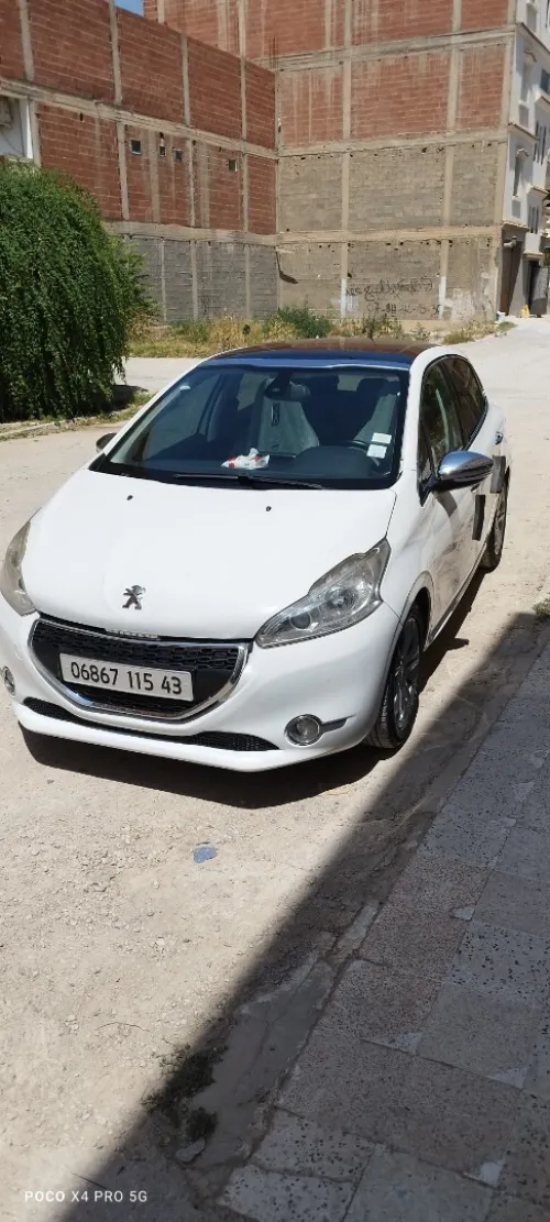 Peugeot 208 2015 Allure