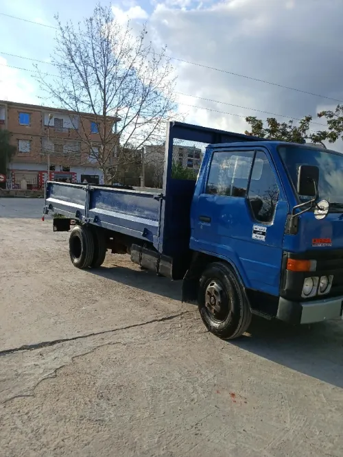 Toyota Bu84 