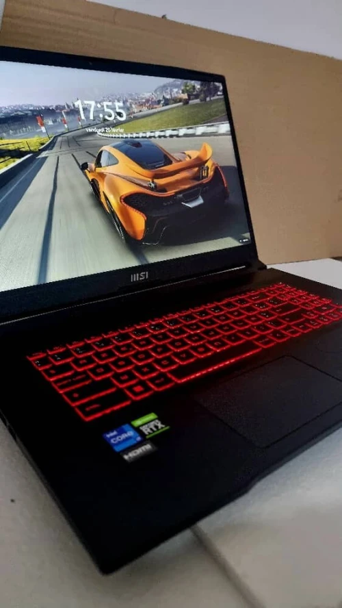 MSI KATANA GF76 17,3'' i7 11EME GENERATION RTX 3050 16GB RAM 512 SSD
