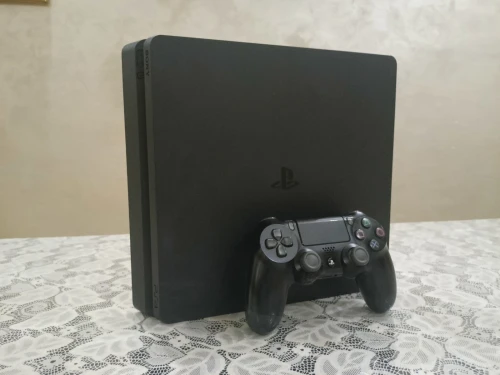 PlayStation 4 slim