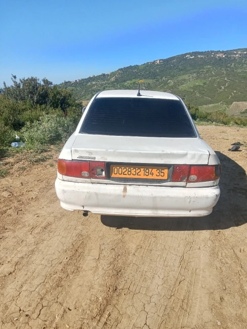 Mitsubishi Voiture 1994 La toute