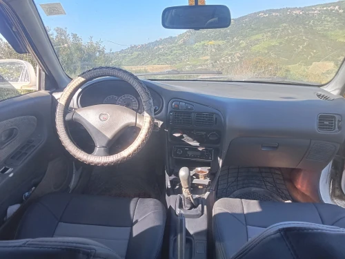 Mitsubishi Voiture 1994 La toute