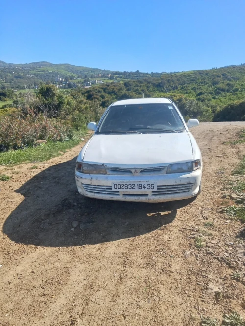 Mitsubishi Voiture 1994 La toute