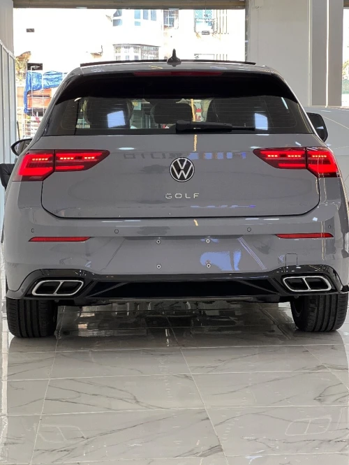 Volkswagen Golf 8 2025 R-Line