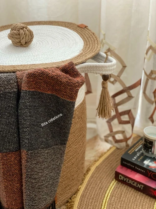 Panier avec couvercle 