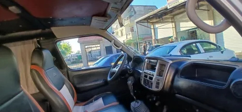 Nissan Urvan 2009