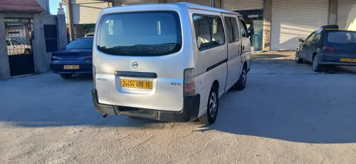 Nissan Urvan 2009